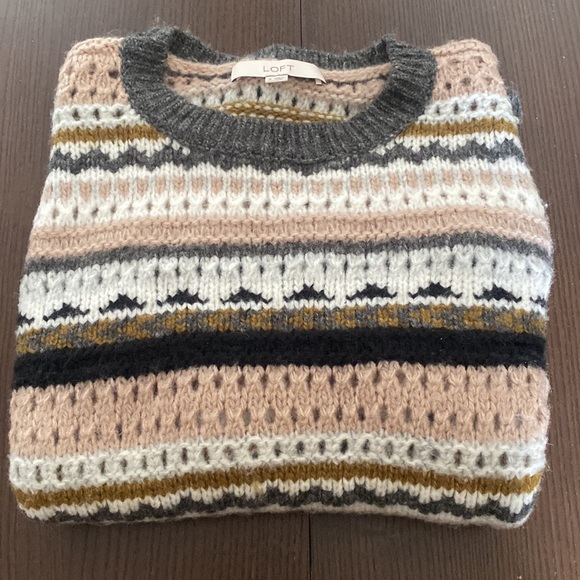 LOFT Sweater - Picture 2 of 3